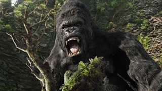 Trong Kong: Đảo đầu lâu, Kong đã cứu con gì thoát chết?