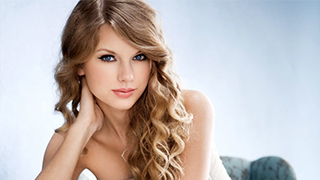 Taylor bước chân vào làng nhạc thế giới với thể loại nhạc nào?